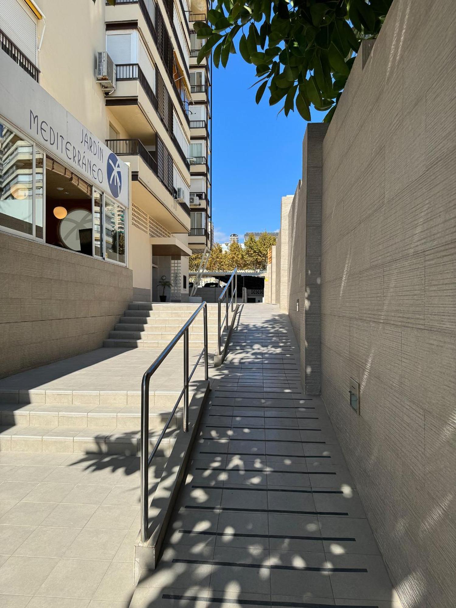 Precioso Estudio Frente La Playa بينايدورم المظهر الخارجي الصورة